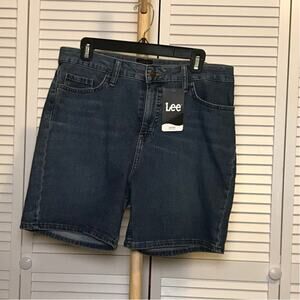 NWT Lee Blue Dark Wash Mid Rise Stretch Bermuda Denim Jean Shorts Women14M